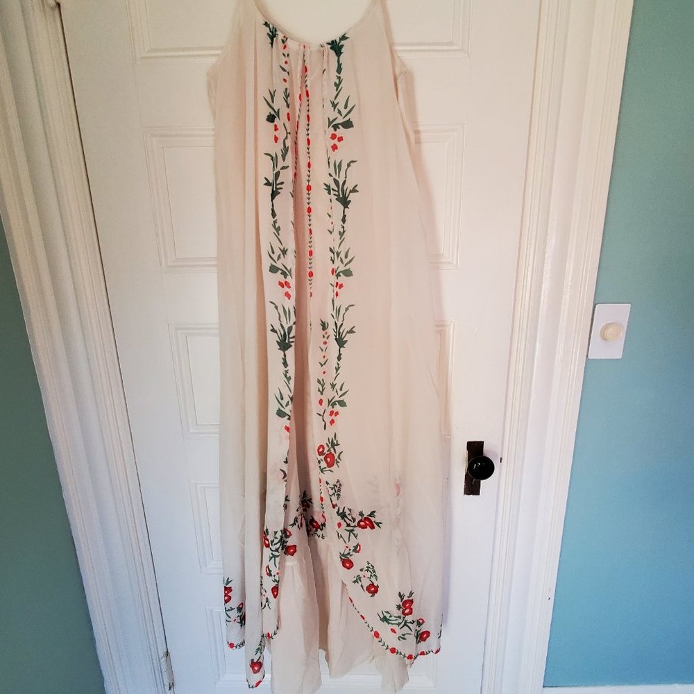 Feminine, 2-layer maxi dress